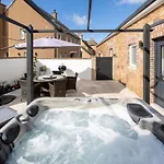 Granite Villa Saint Clement