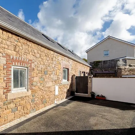 Granite * Saint Clement