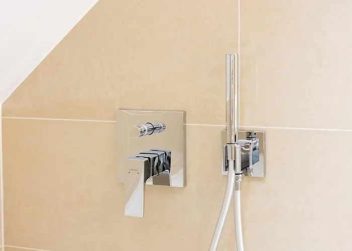 Granite * Saint Clement