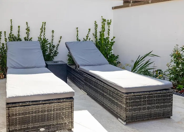 Granite Villa Saint Clement